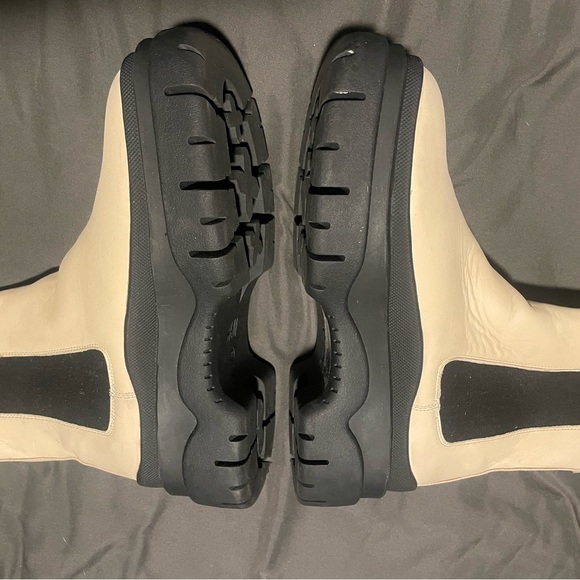 H&M Leather Slip On Chelsea  Winter Heavy Off White platform Boats  (39) 8 1/2 - Picture 4 of 6